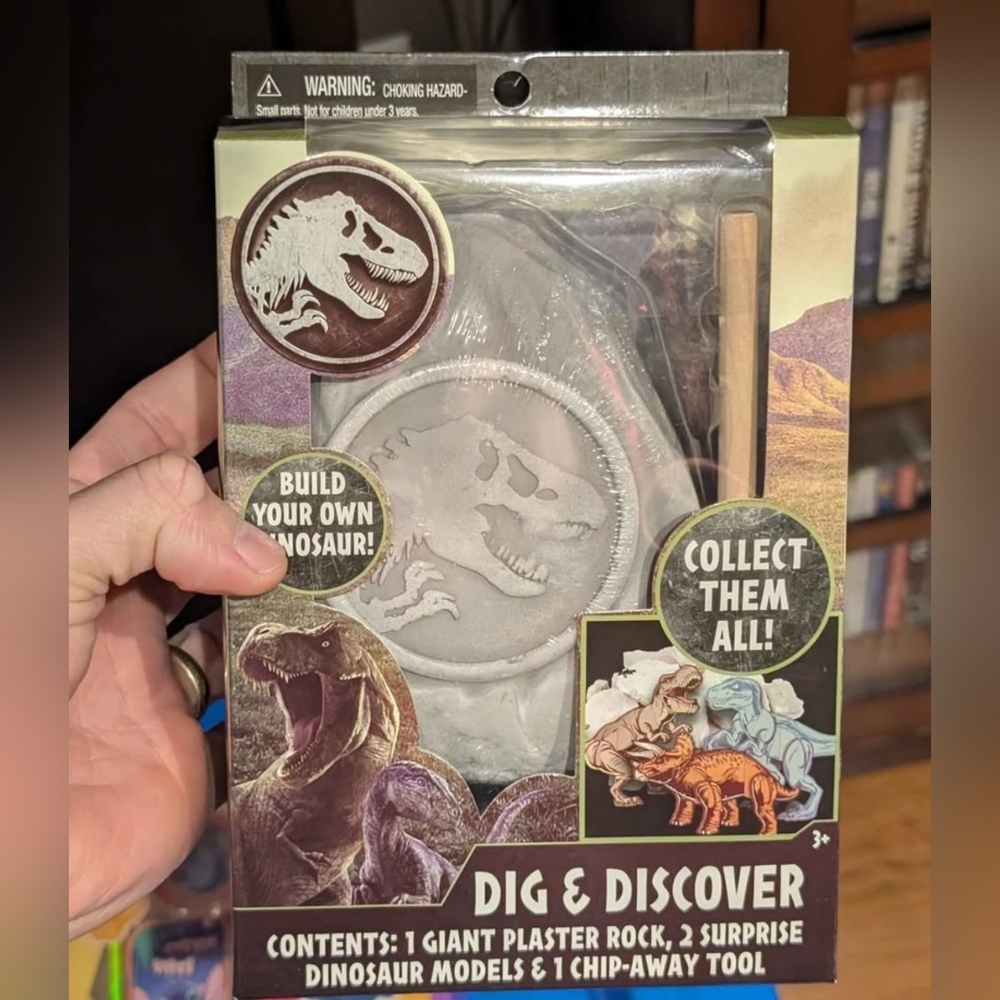 Jurassic Park Dinosaur Dig & Discover Kit